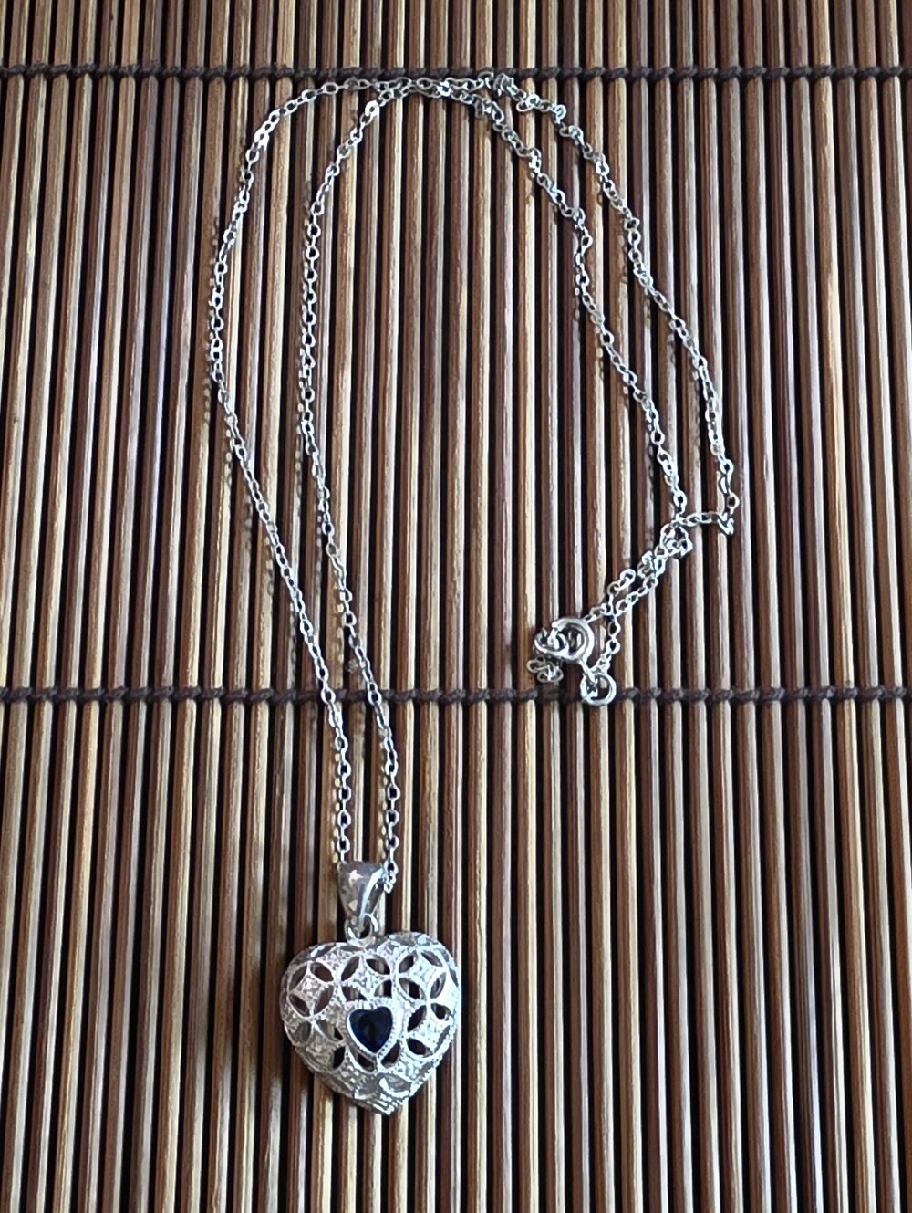 925 Silver Avon Blue Glass Heart Necklace (Vintage)